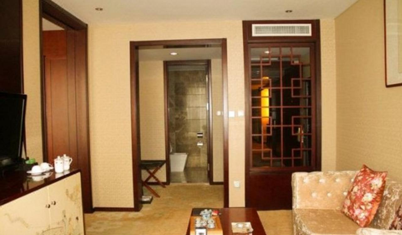 ويفانغ Dongfang Hotel المظهر الخارجي الصورة