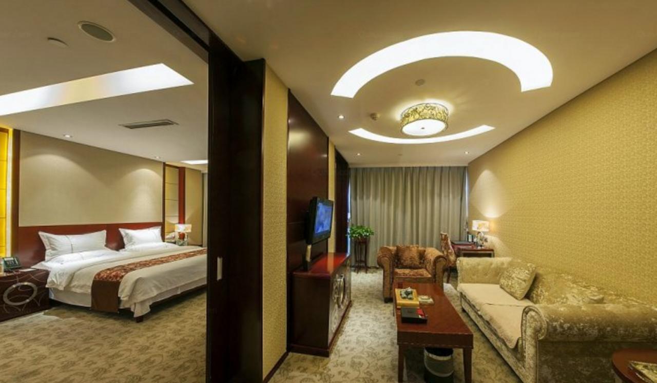 ويفانغ Dongfang Hotel المظهر الخارجي الصورة